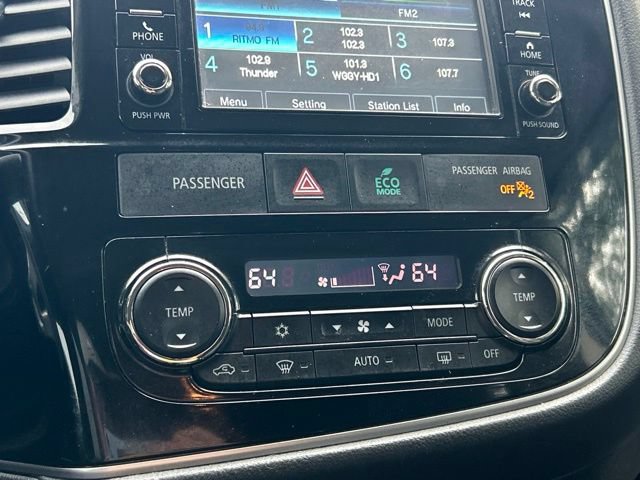 Used 2016 Mitsubishi Outlander GT AWD/4WD image 49