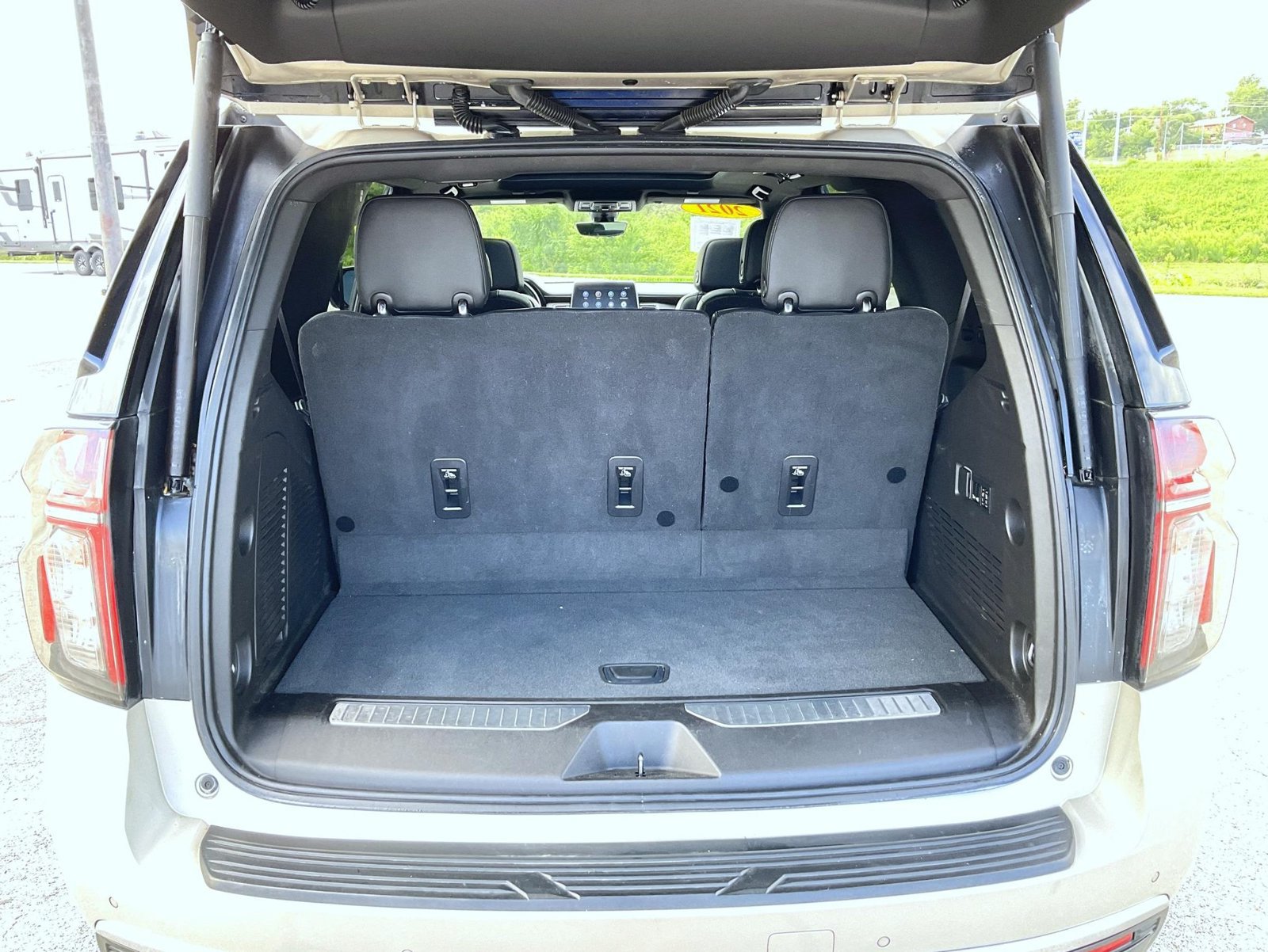 Certified 2021 Chevrolet Tahoe High Country AWD/4WD image 22