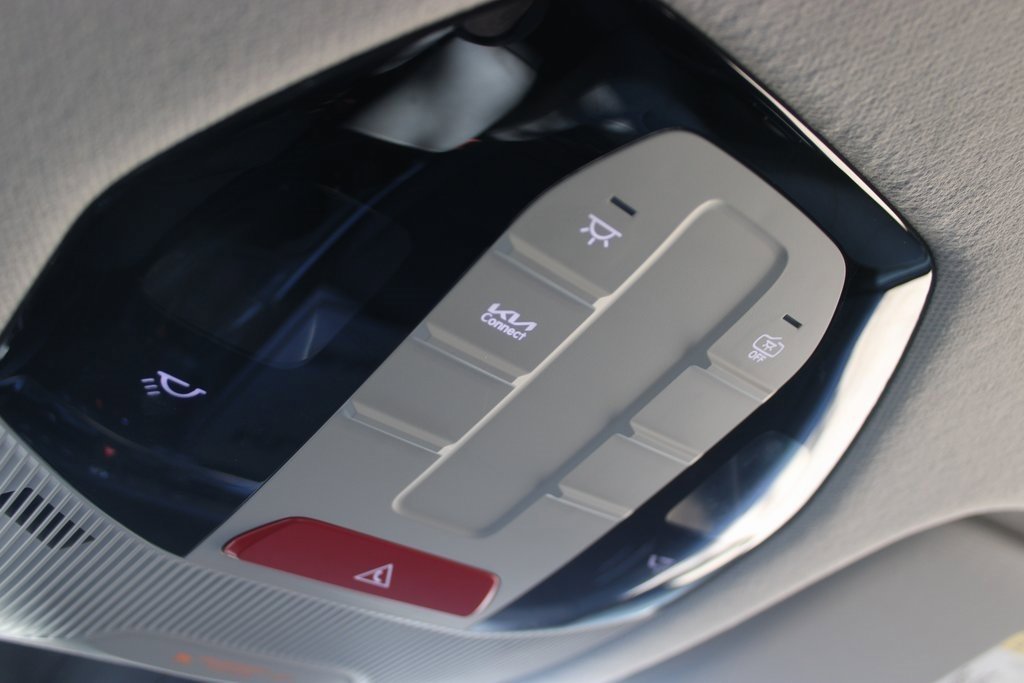 Used 2025 Kia K4 EX image 17