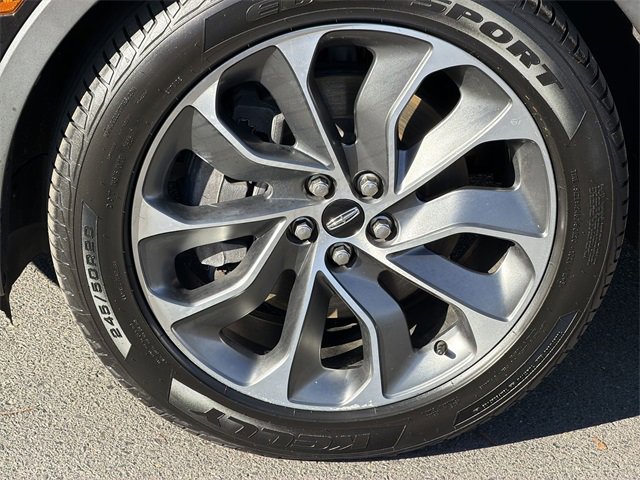 Used 2022 Lincoln Nautilus Reserve w/ Equipment Group 201A image 18