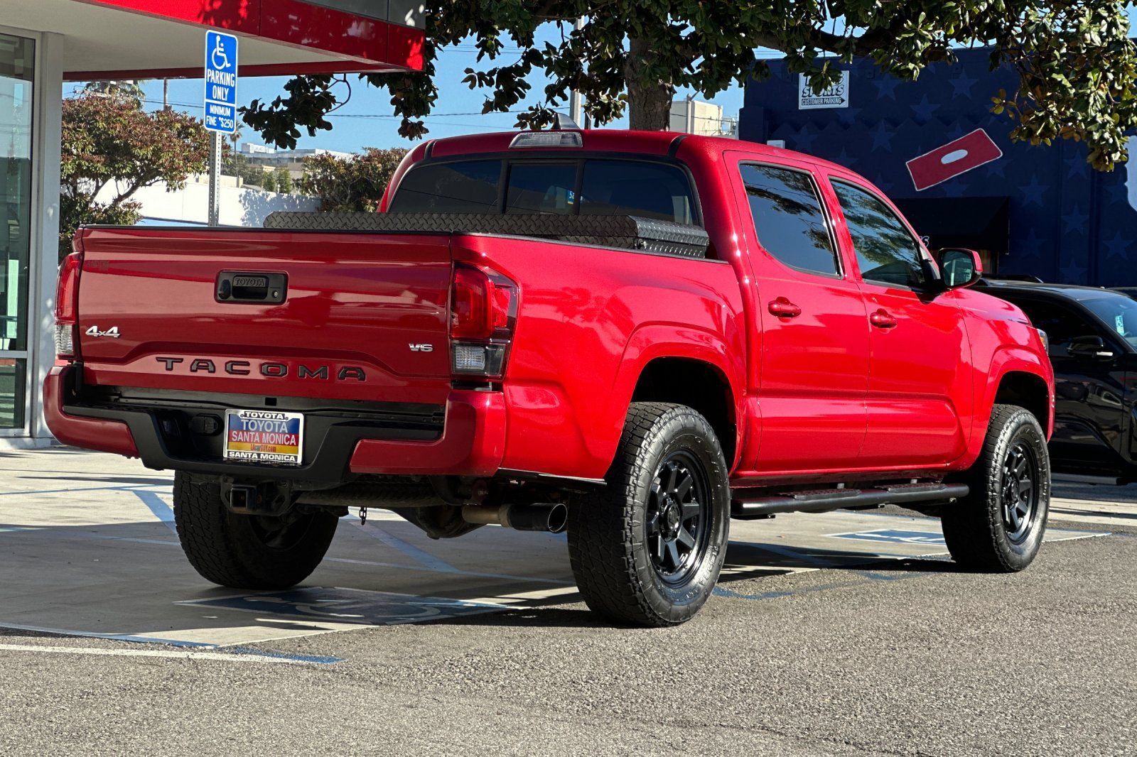 Used 2023 Toyota Tacoma SR AWD/4WD image 4