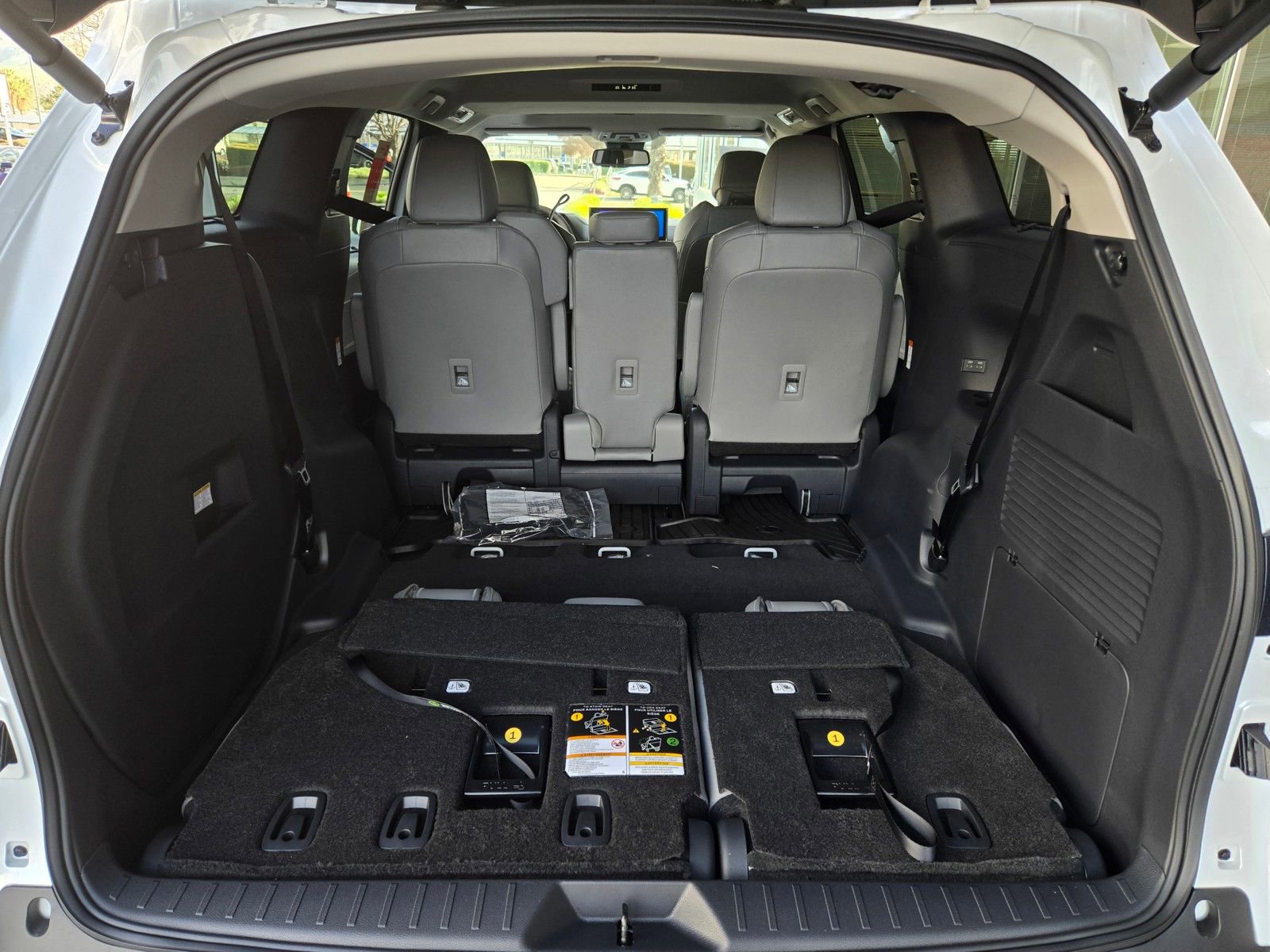 Certified 2026 Toyota Sienna XLE image 24