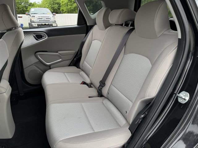 Used 2022 Kia Soul LX FWD image 26