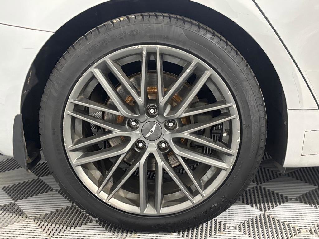 Used 2019 Genesis G70 2.0T Advanced RWD image 40