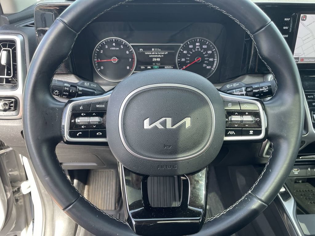 Certified 2022 Kia Sorento EX w/ Panoramic Sunroof Package image 16