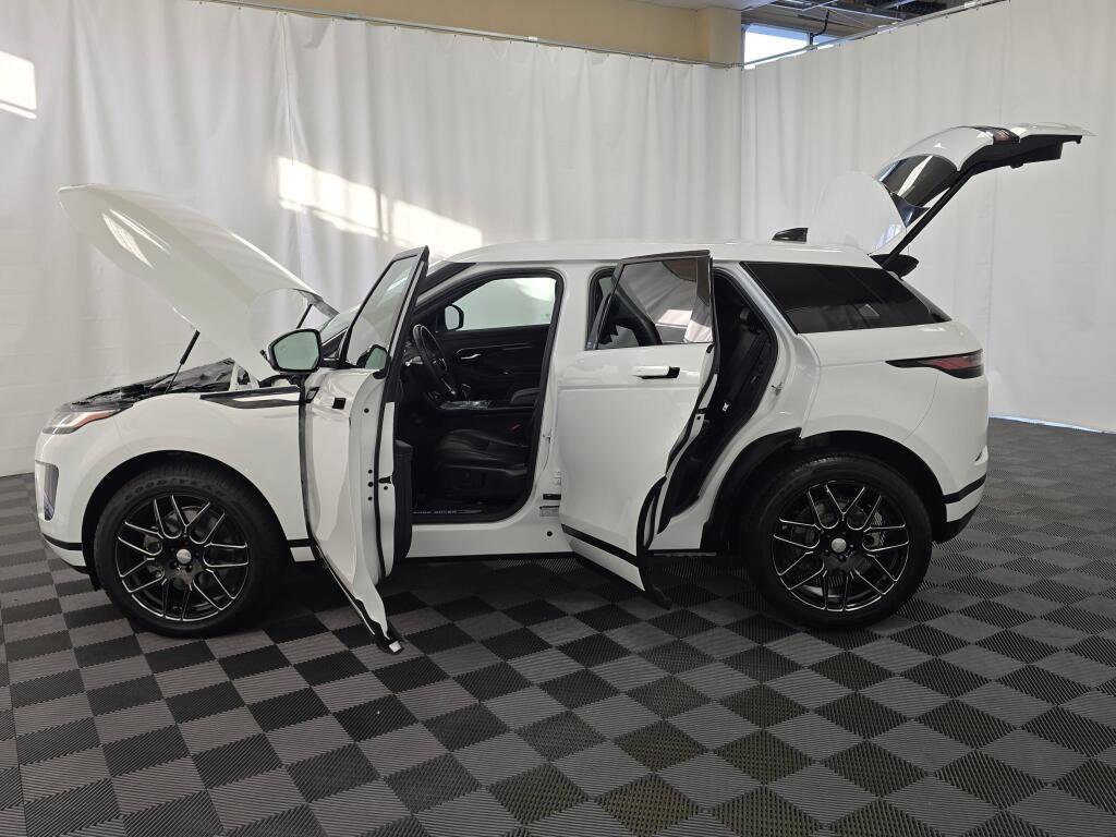 Used 2023 Land Rover Range Rover Evoque S image 12