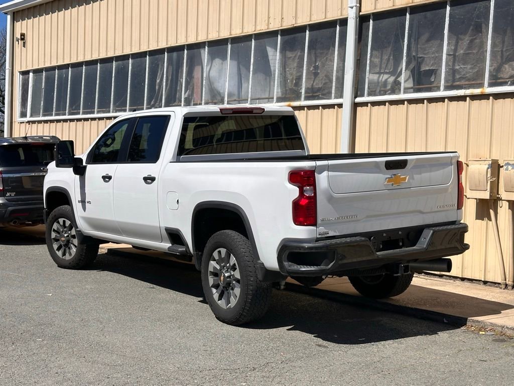 Used 2025 Chevrolet Silverado 2500 Custom w/ Custom Value Package image 7