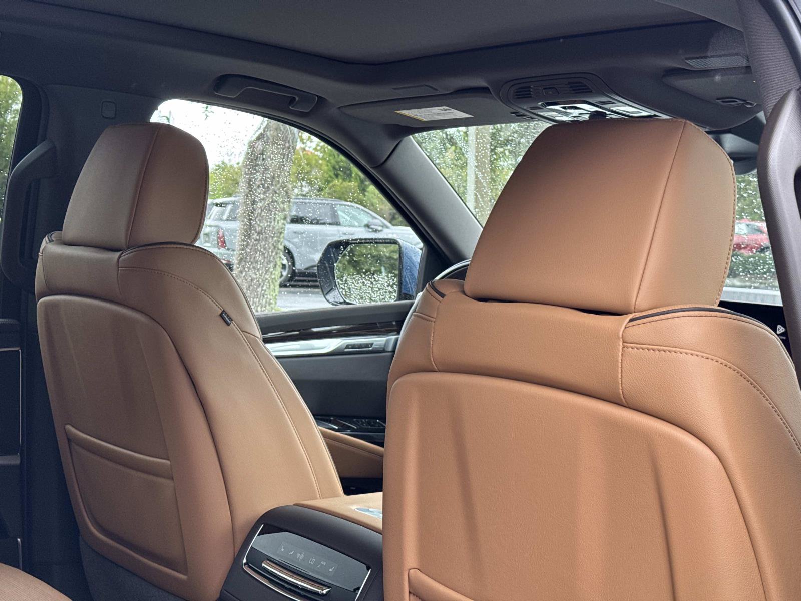 New 2026 Cadillac Escalade ESV Luxury w/ LPO, Radiant Package AWD/4WD image 26