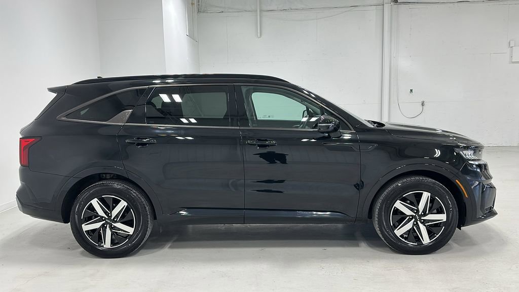 Used 2022 Kia Sorento S image 6