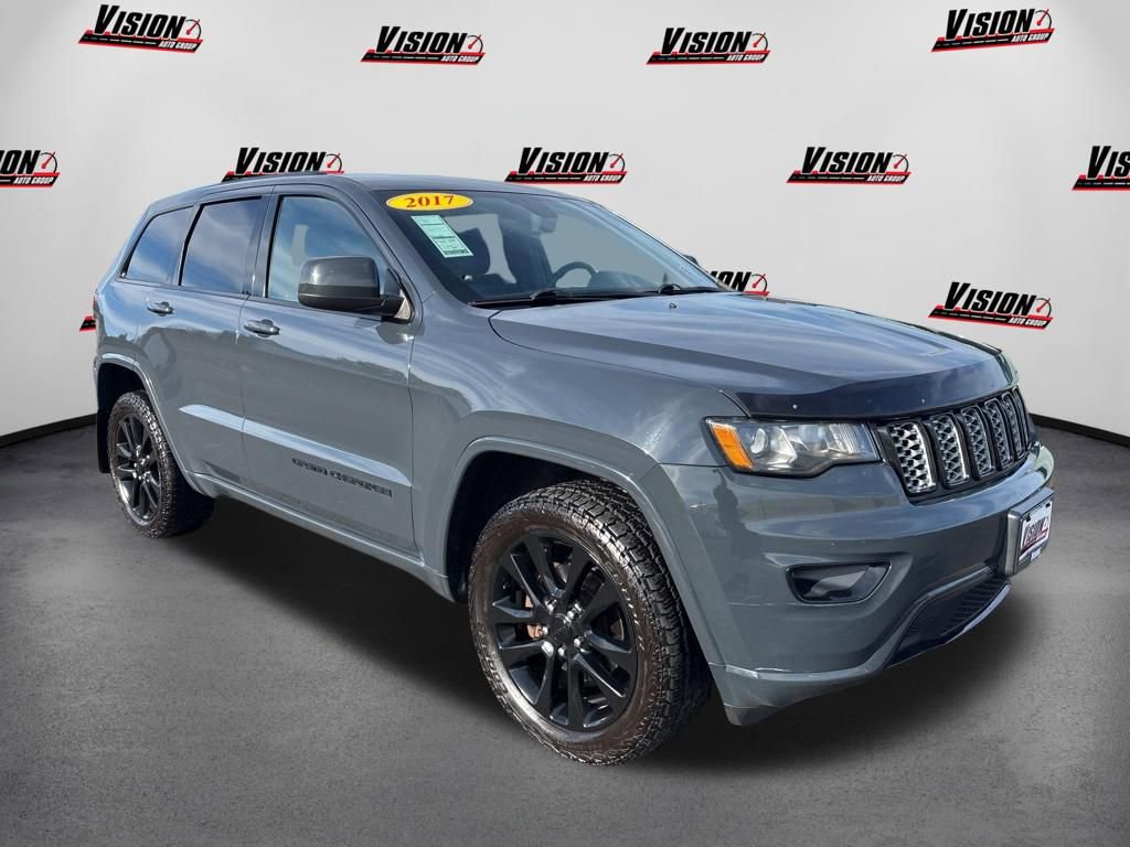 Used 2017 Jeep Grand Cherokee Altitude AWD/4WD image 3