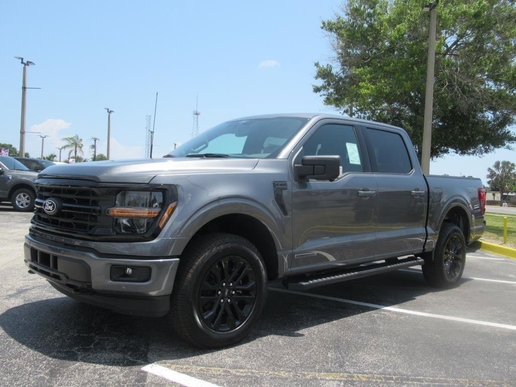 Certified 2025 Ford F150 XLT w/ Equipment Group 303A High image 3