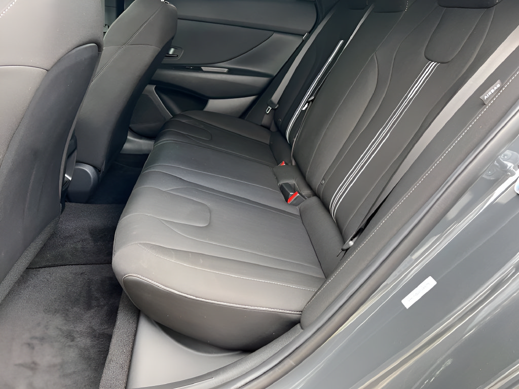 Certified 2026 Hyundai Elantra Sport FWD image 11