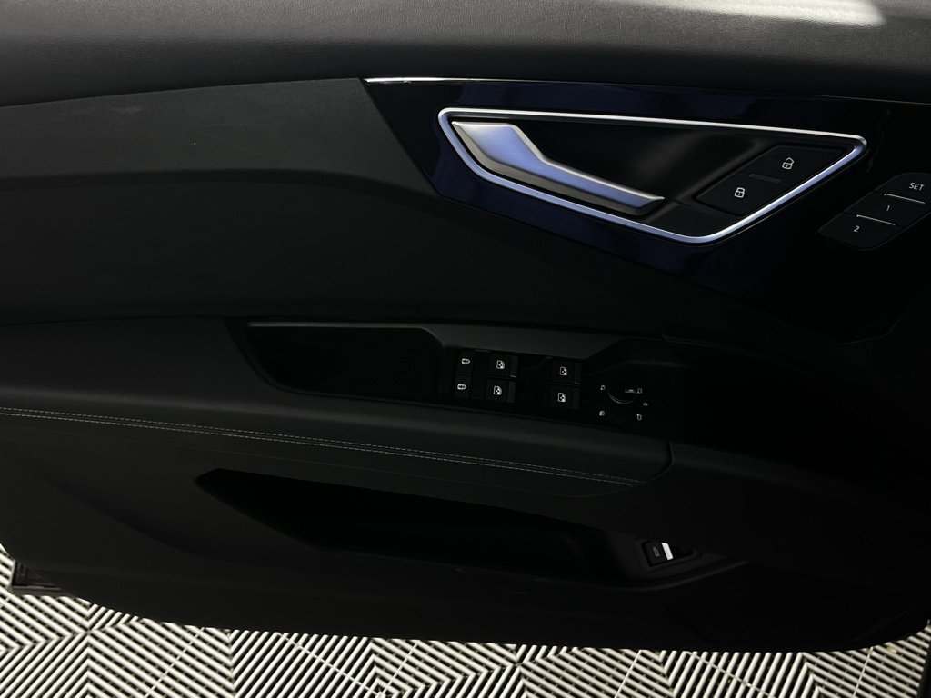 Used 2023 Audi Q4 e-tron Prestige image 18