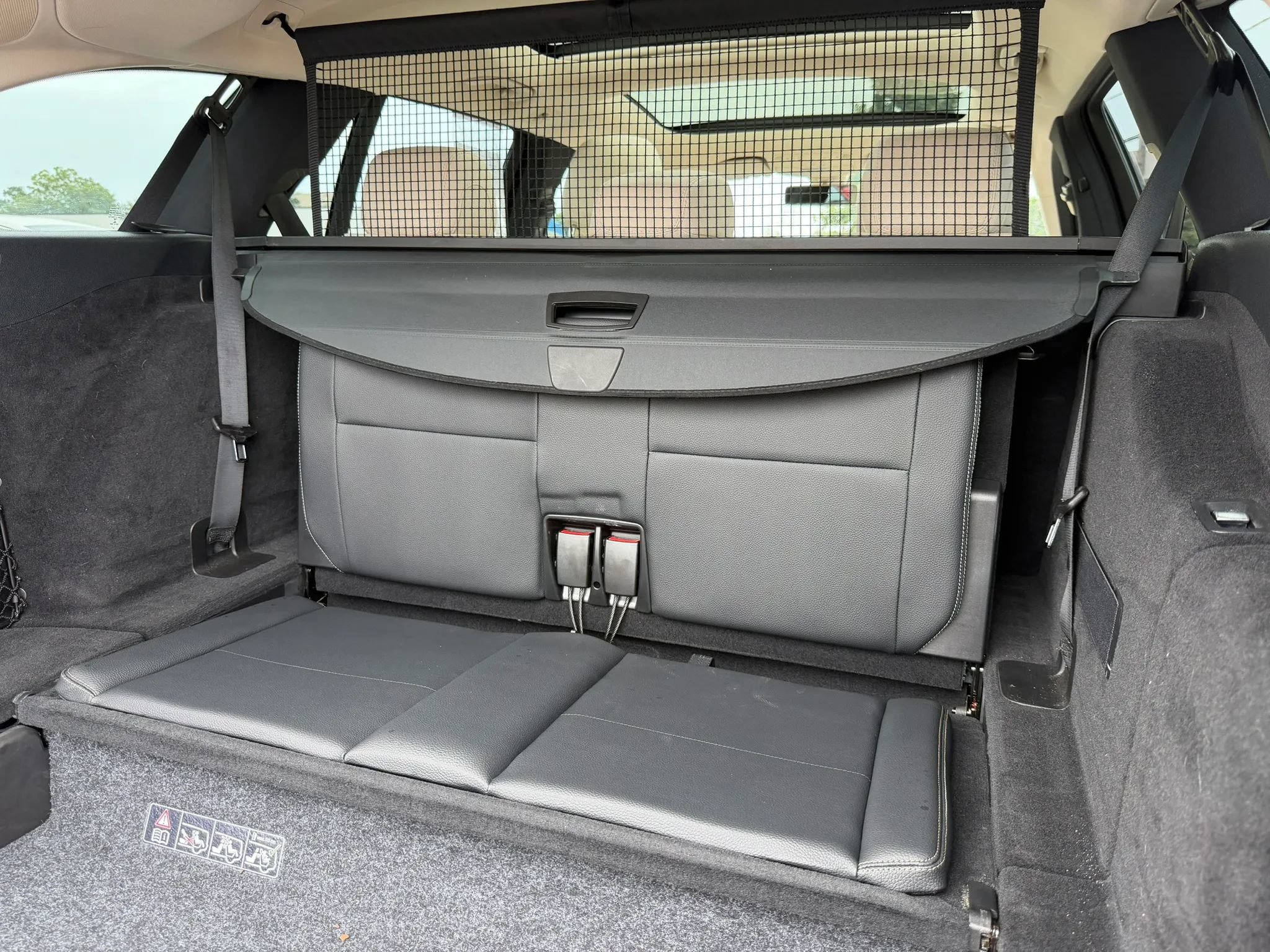 Used 2017 Mercedes-Benz E 400 4MATIC Wagon image 21