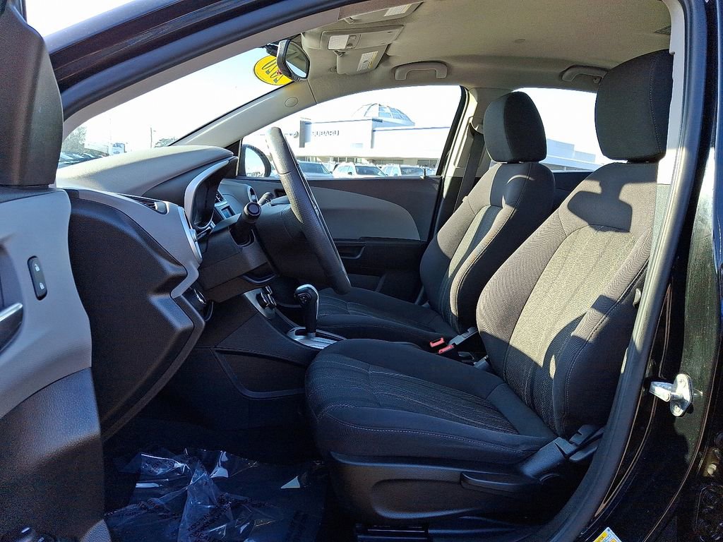 Used 2020 Chevrolet Sonic LT image 14