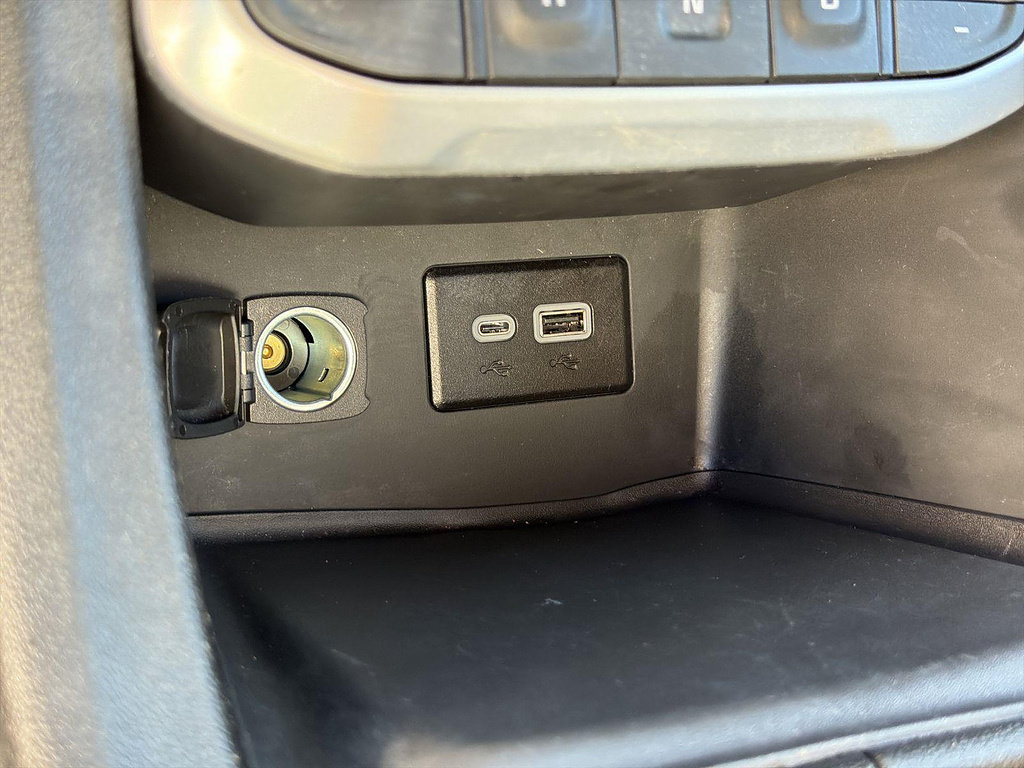 Used 2023 GMC Acadia SLE FWD image 36