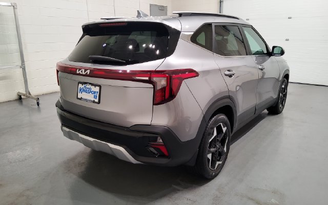 Used 2025 Kia Seltos EX w/ EX Sunroof Package FWD image 10