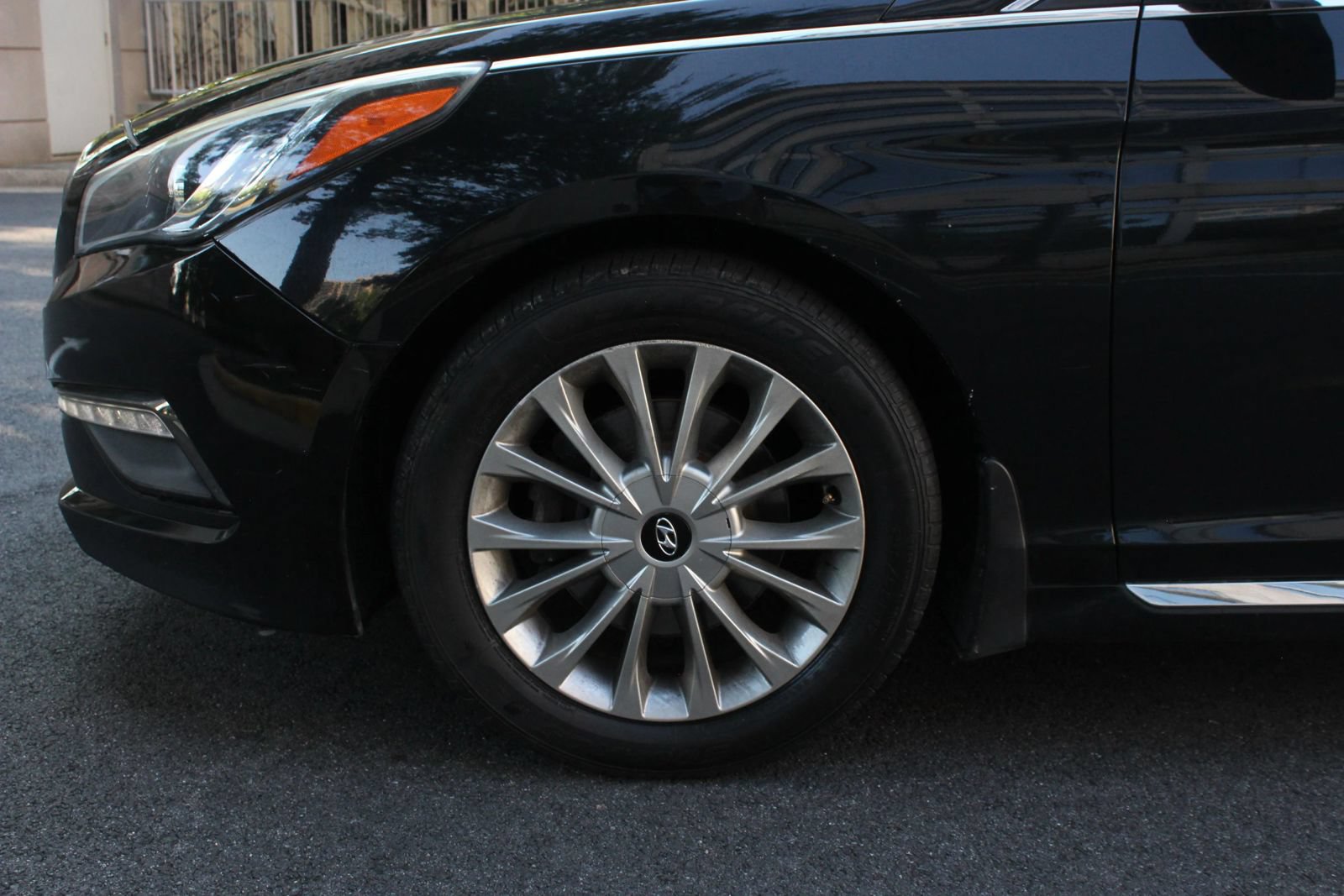 Used 2015 Hyundai Sonata Limited FWD image 11