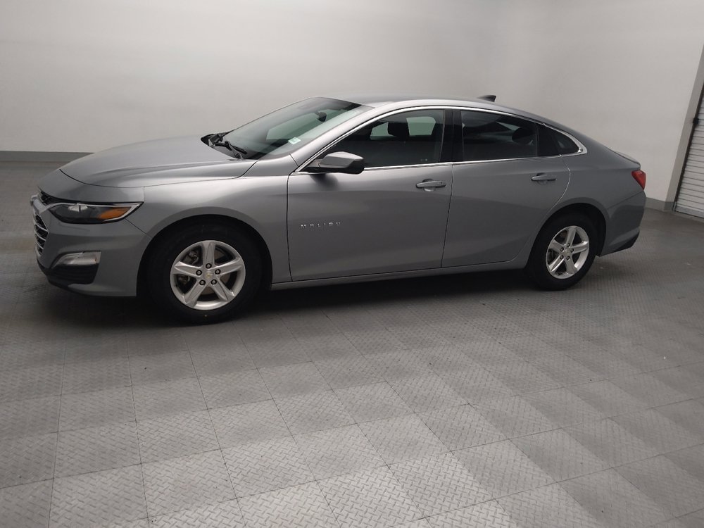 Used 2025 Chevrolet Malibu LS FWD image 2