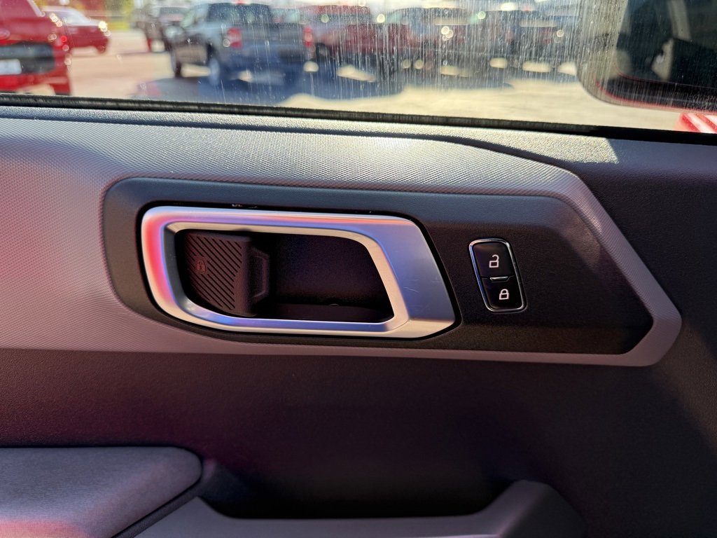 Used 2023 Ford Bronco Black Diamond image 16