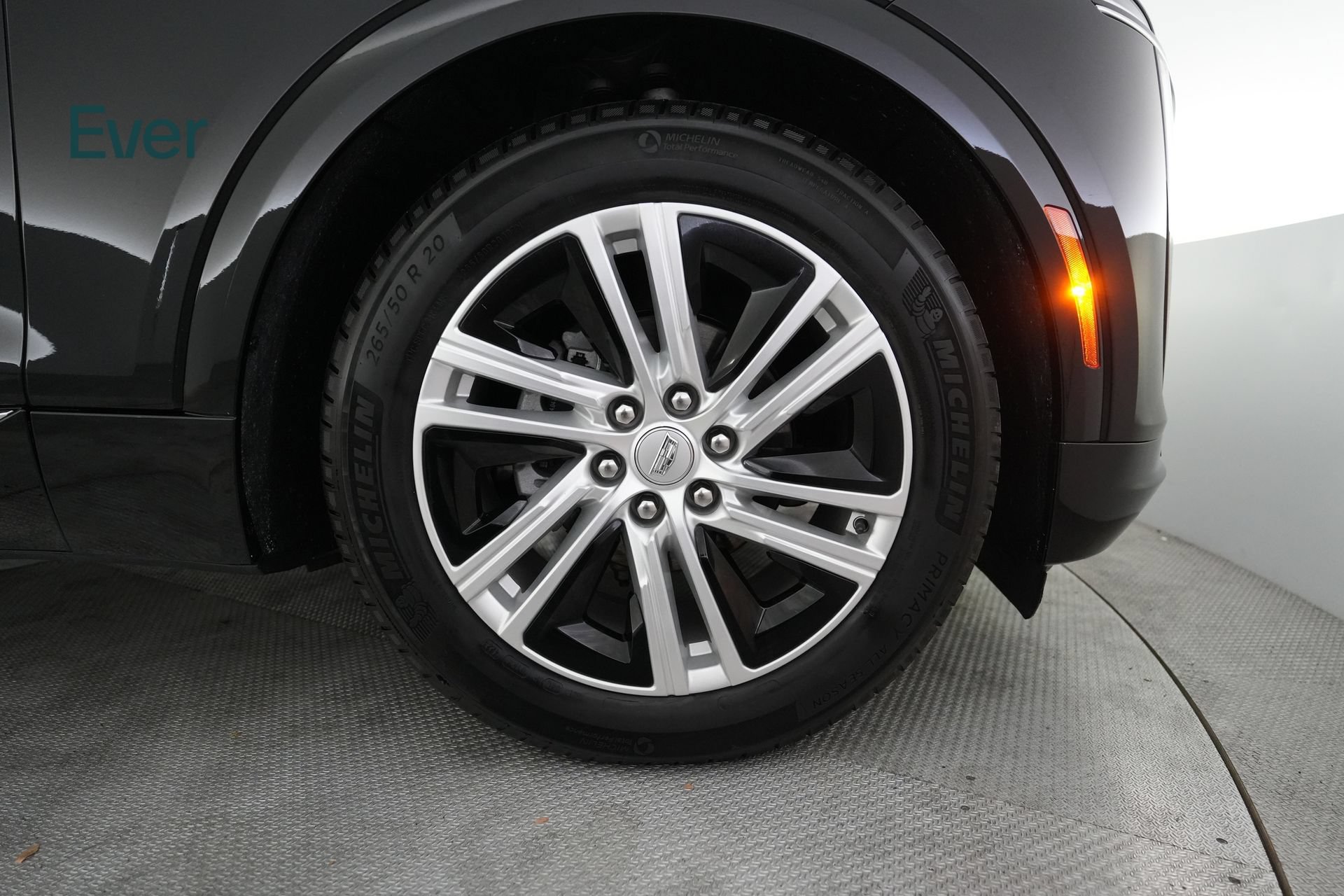 Used 2024 Cadillac Lyriq Tech RWD image 19