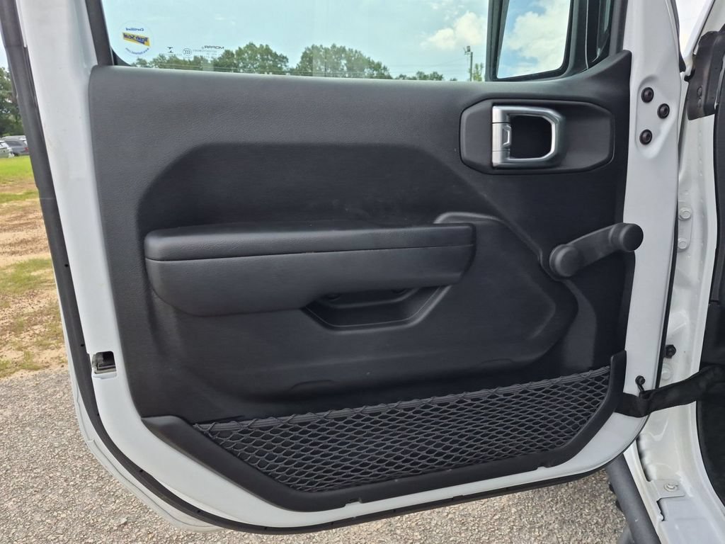 Used 2021 Jeep Gladiator Sport w/ Trailer Tow Package AWD/4WD image 13