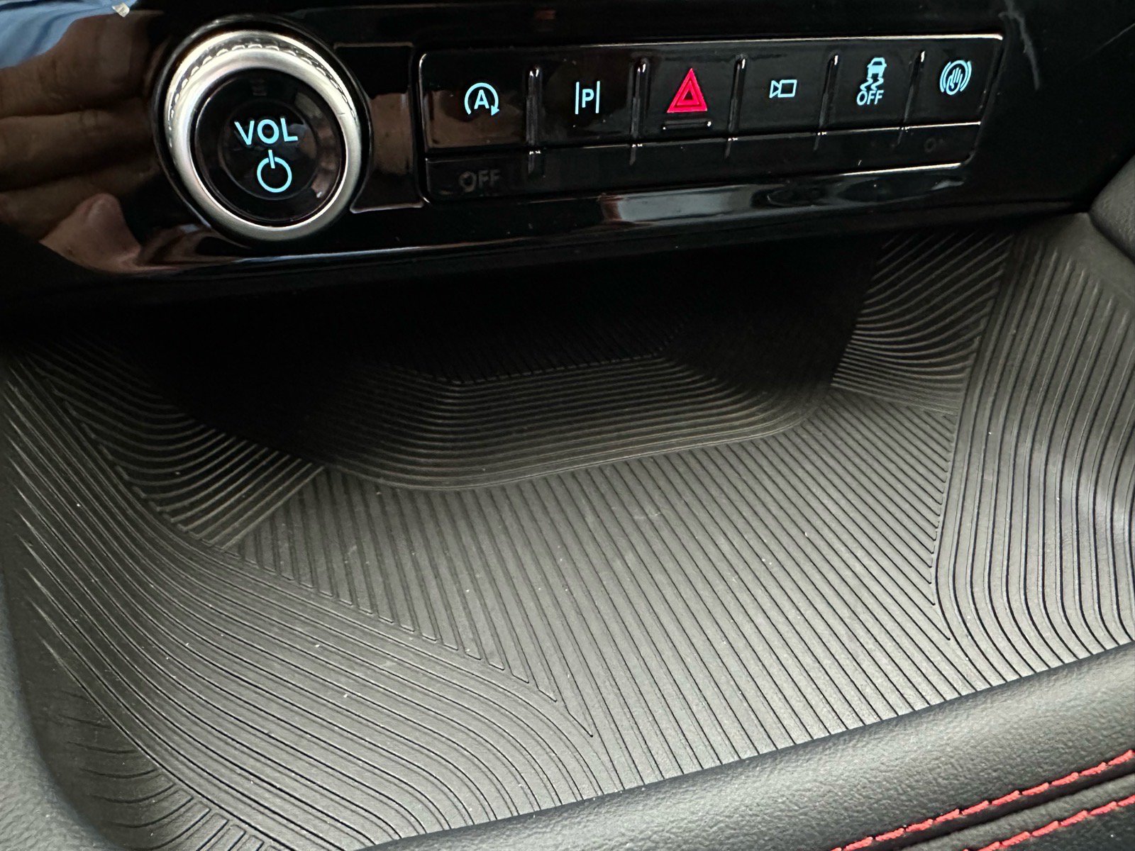 New 2026 Ford Explorer ST-Line w/ ST-Line Street Pack RWD image 30