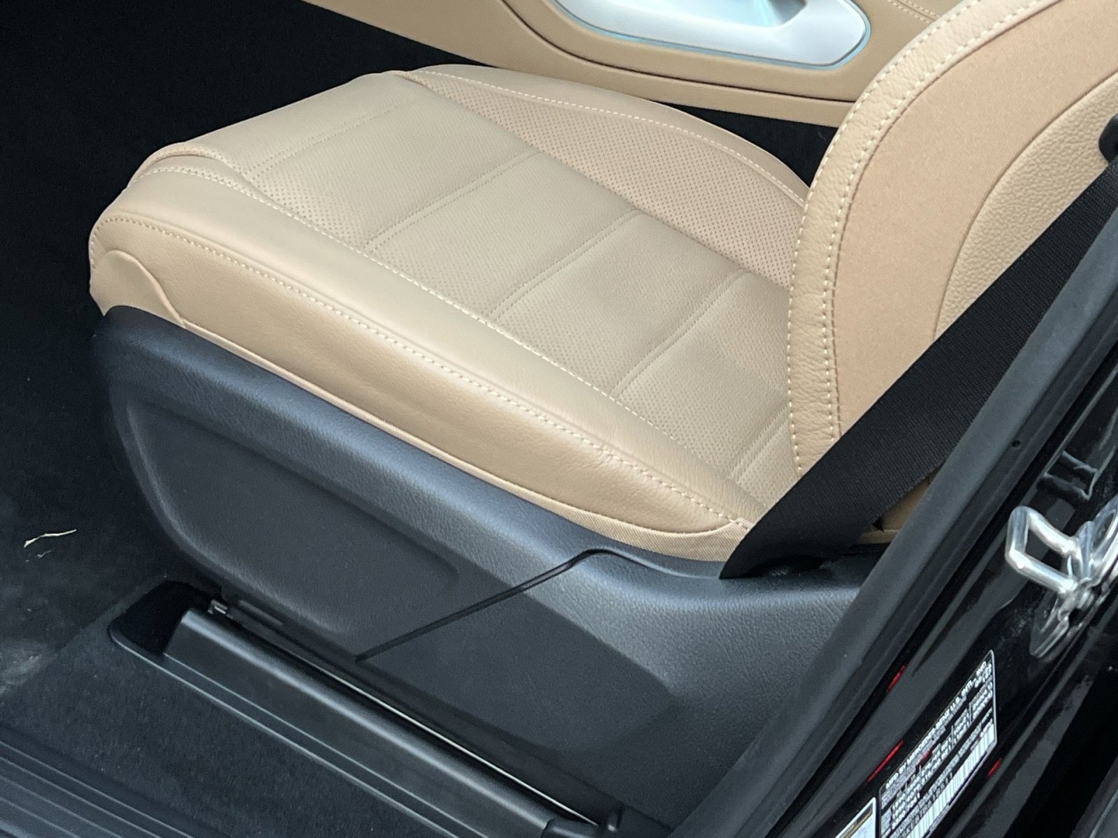 New 2026 Mercedes-Benz GLS 450 4MATIC image 12