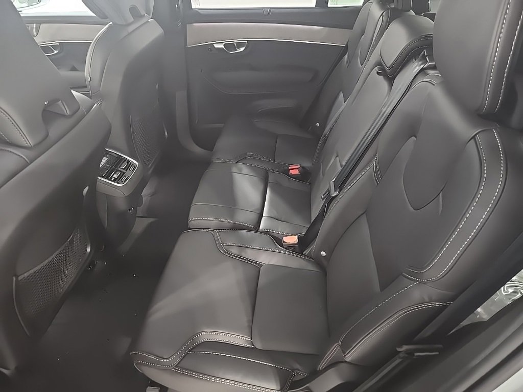 New 2026 Volvo XC90 B6 Ultra image 21