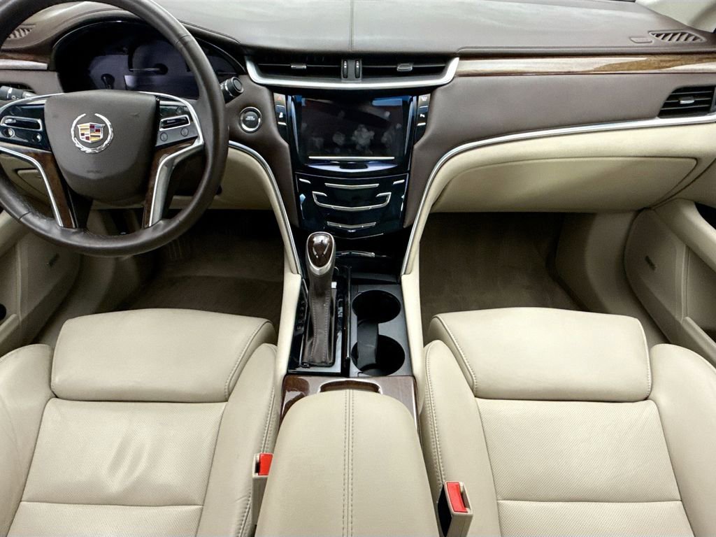 Used 2013 Cadillac XTS Luxury image 13