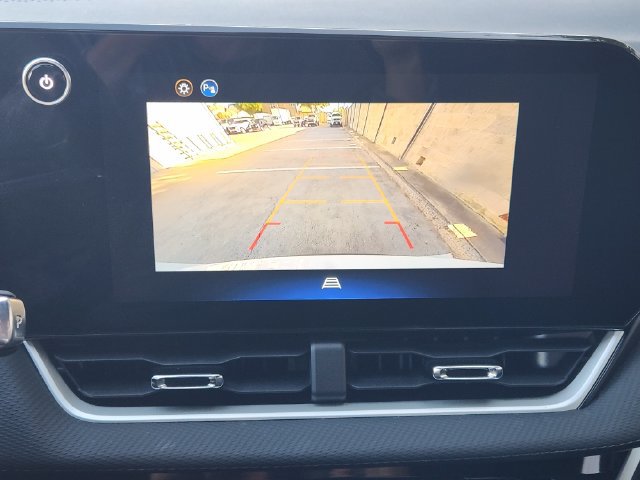 Used 2026 Chevrolet Equinox LT FWD image 6