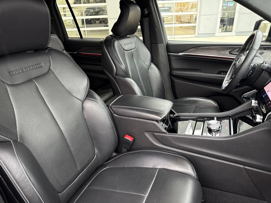 Used 2021 Jeep Grand Cherokee L Overland w/ Luxury Tech Group IV AWD/4WD image 52