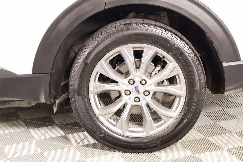 Used 2020 Ford Explorer XLT w/ Equipment Group 202A image 19