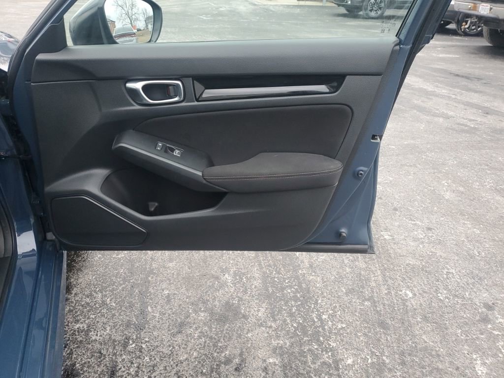 Certified 2025 Honda Civic Sport Touring image 32