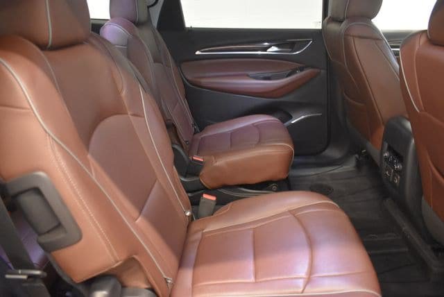 Used 2020 Buick Enclave Avenir w/ Avenir Technology Package AWD/4WD image 17