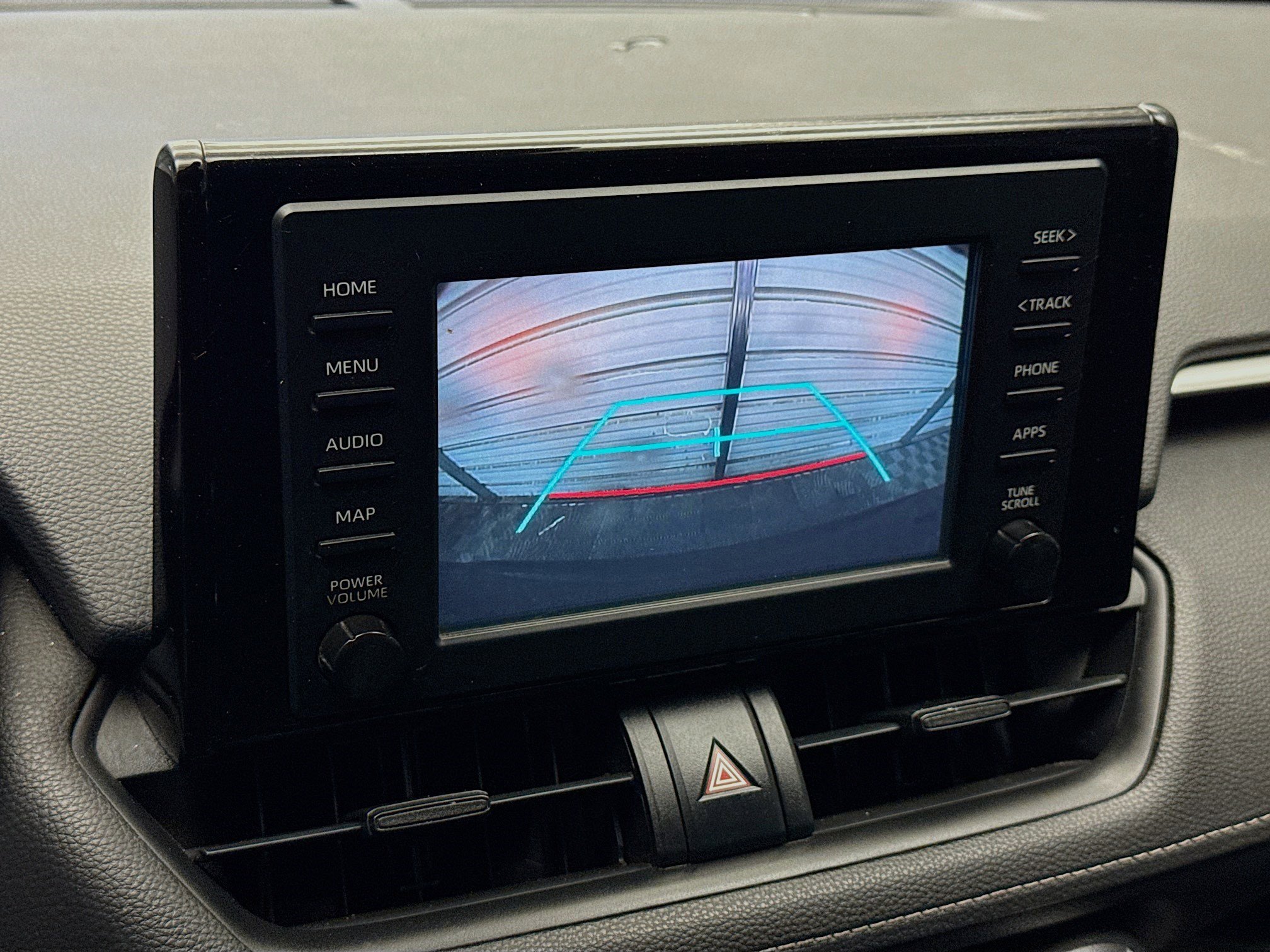 Used 2019 Toyota RAV4 LE w/ Carpet Mat Package image 9