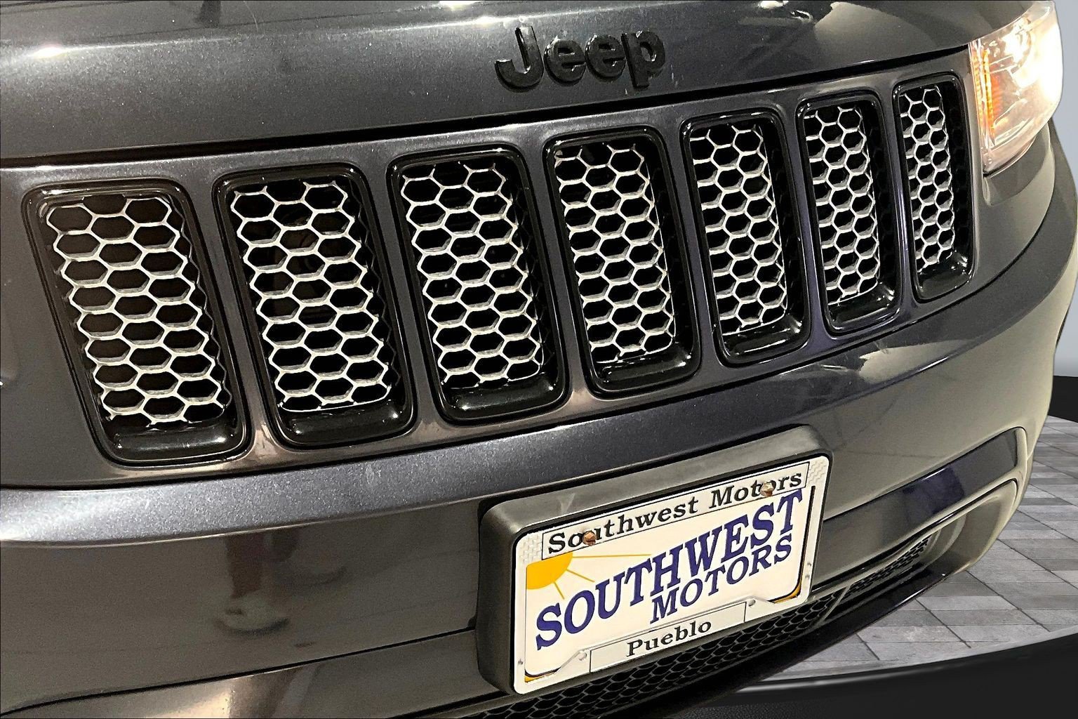 Used 2014 Jeep Grand Cherokee Altitude AWD/4WD image 31