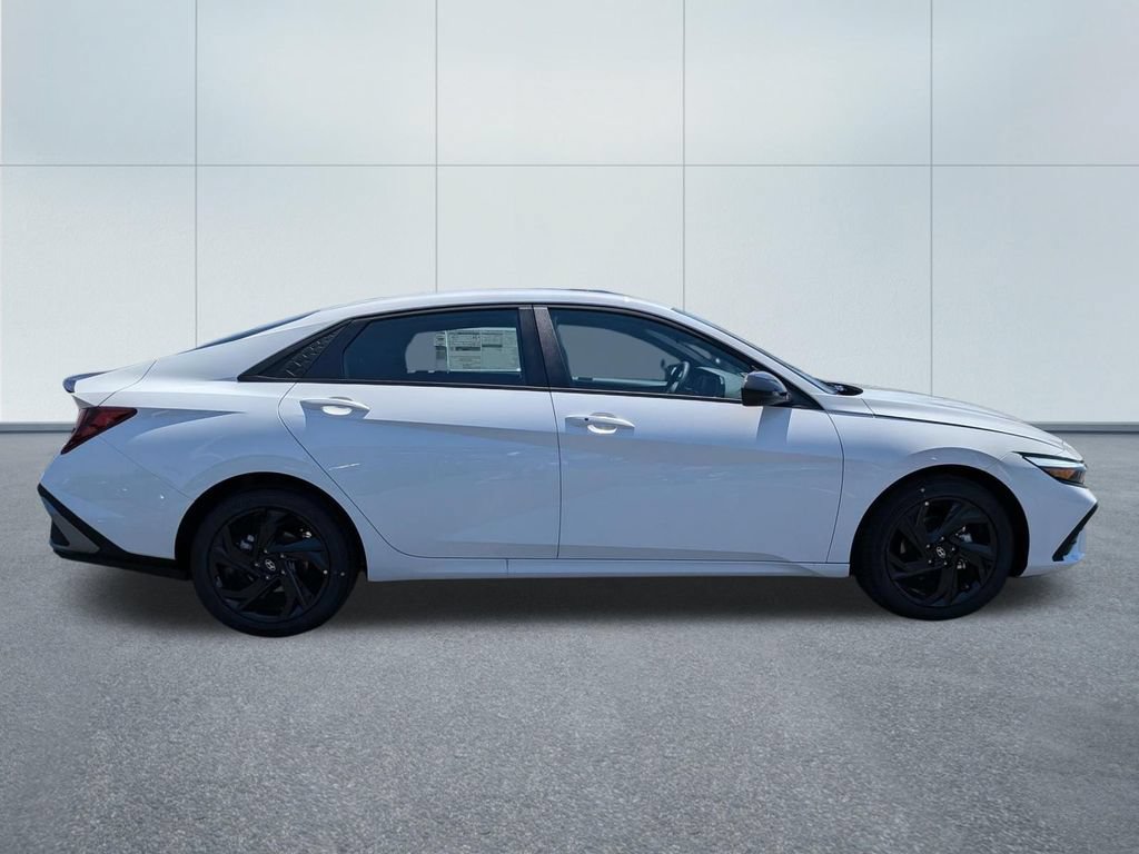 New 2026 Hyundai Elantra Sport FWD image 7
