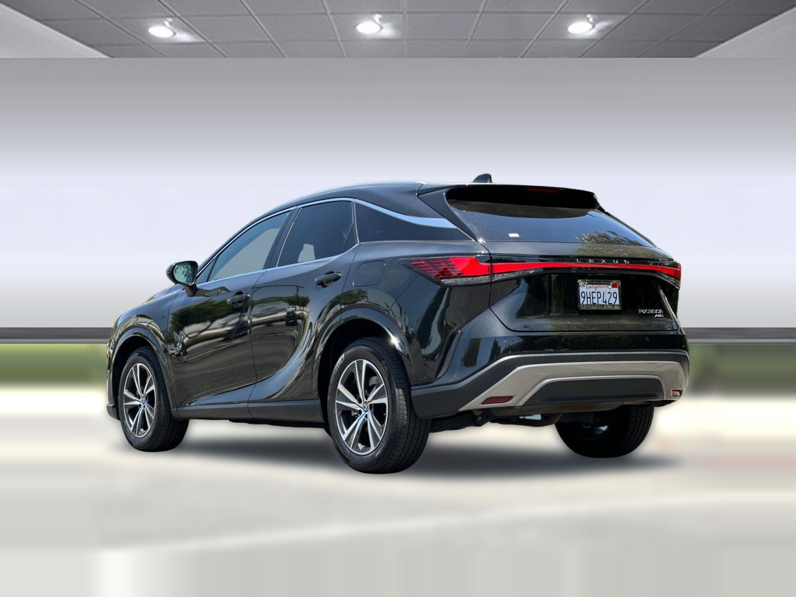 Certified 2023 Lexus RX 350h w/ Cold Area Package AWD/4WD image 3