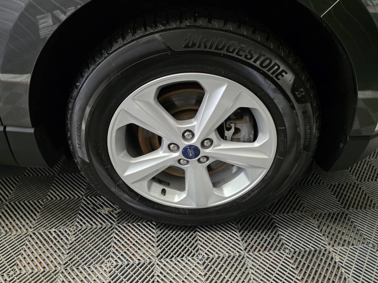 Used 2019 Ford Edge SE image 34