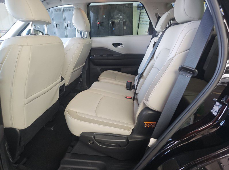 Used 2026 Nissan Pathfinder SL AWD/4WD image 11