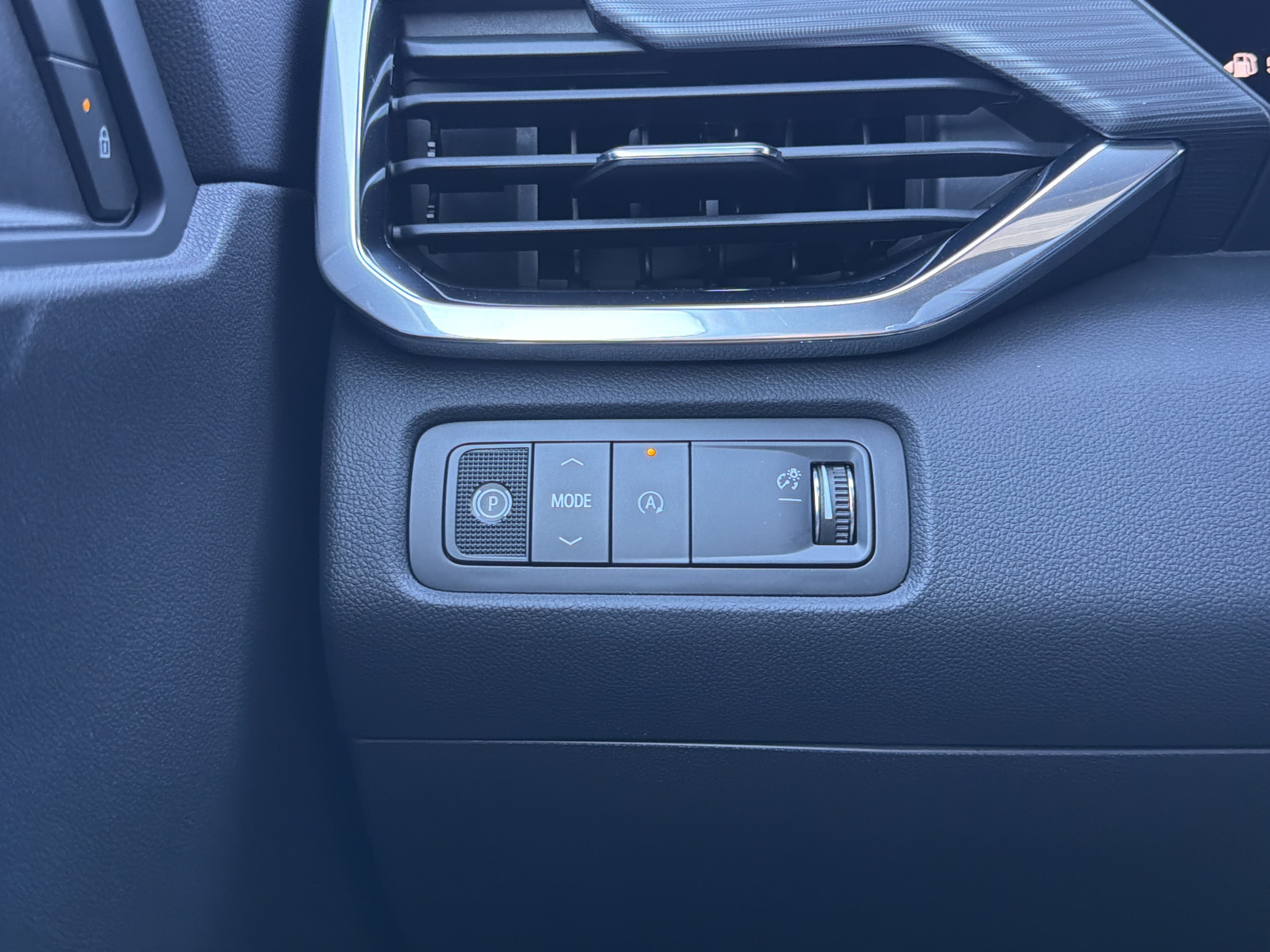 New 2027 GMC Acadia Elevation w/ Elevation Premium Package FWD image 32