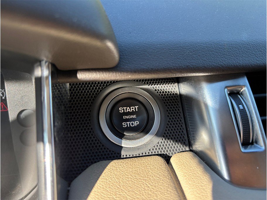Used 2019 Land Rover Range Rover Sport HSE AWD/4WD image 29