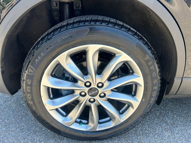 Used 2022 Lincoln Corsair AWD w/ Premium Package image 12
