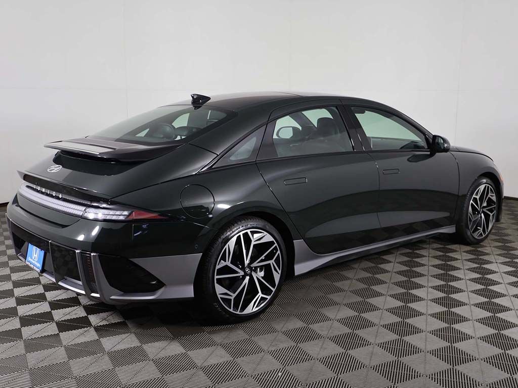 Used 2024 Hyundai Ioniq 6 Limited RWD image 13