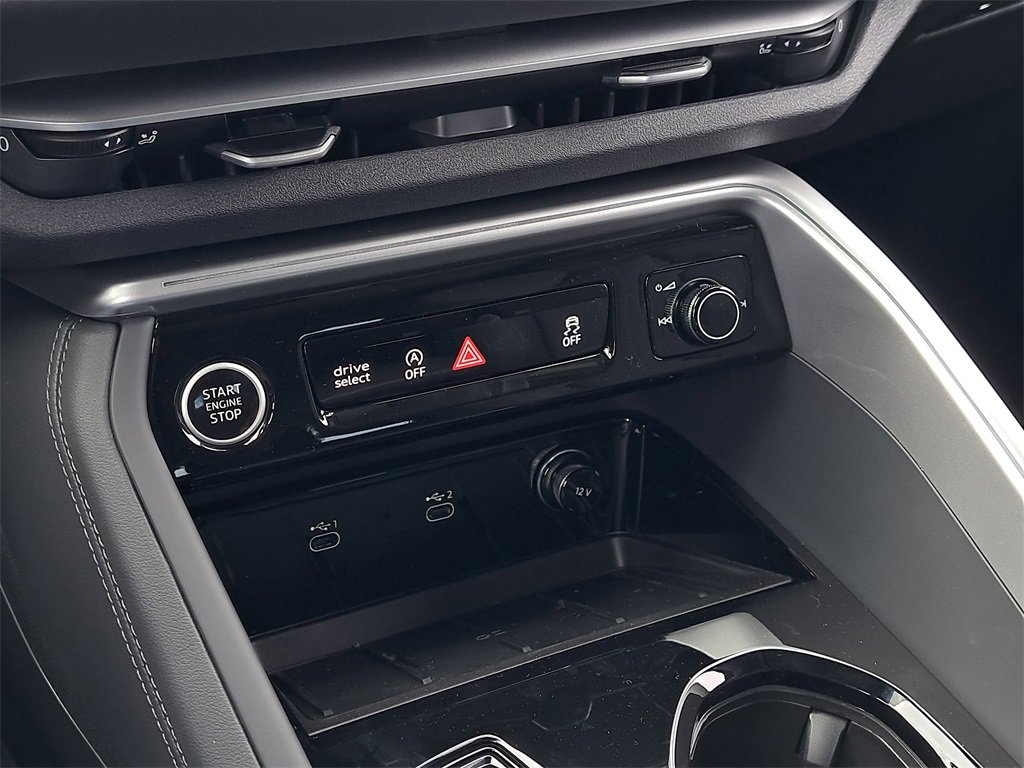 New 2025 Audi Q5 Premium Plus image 14