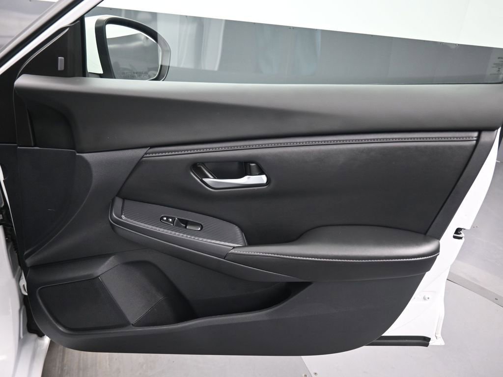 Used 2023 Nissan Sentra SV FWD image 35