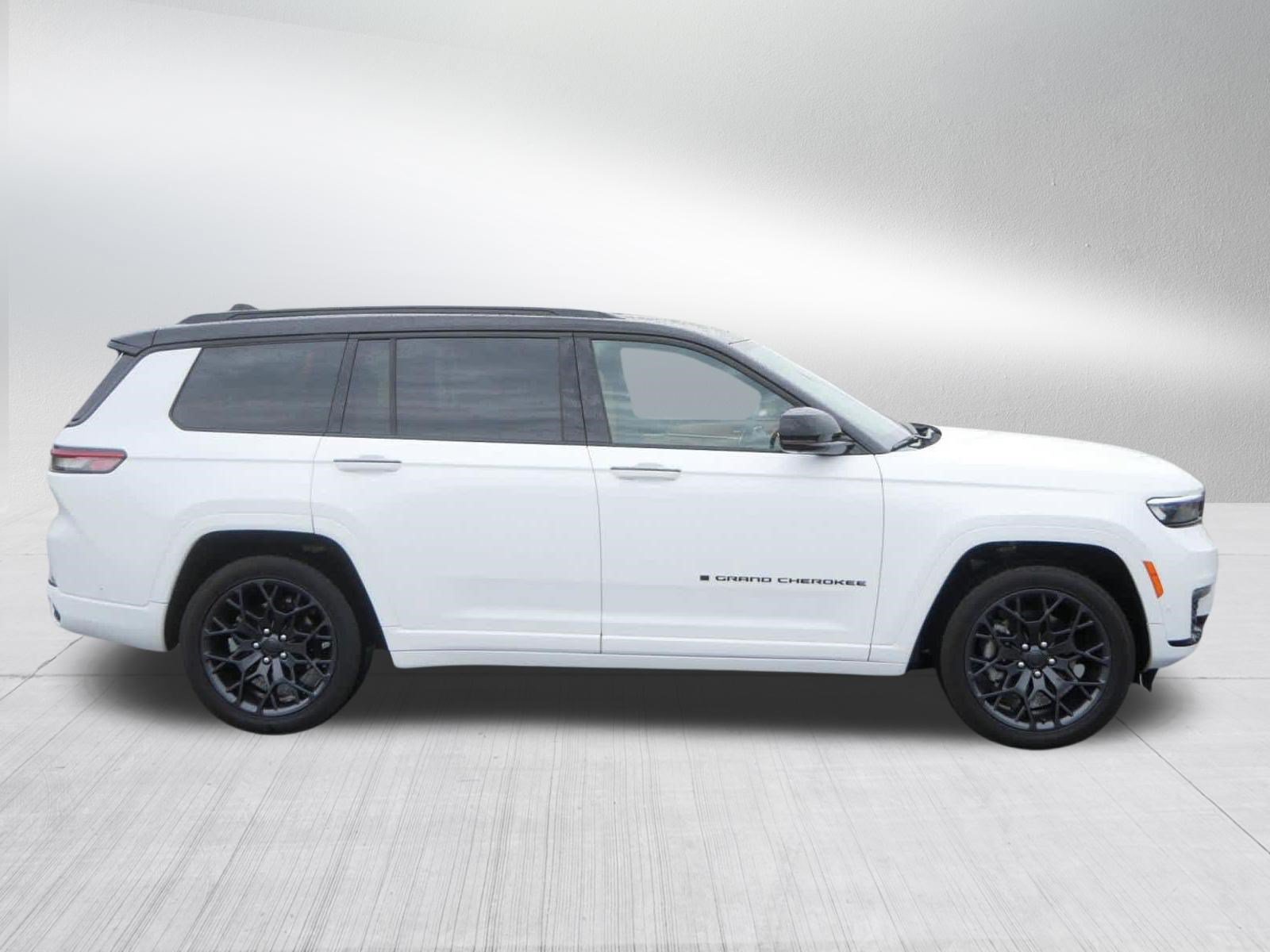 Used 2024 Jeep Grand Cherokee L Summit AWD/4WD image 8