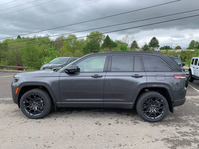 New 2026 Jeep Grand Cherokee Summit AWD/4WD image 2