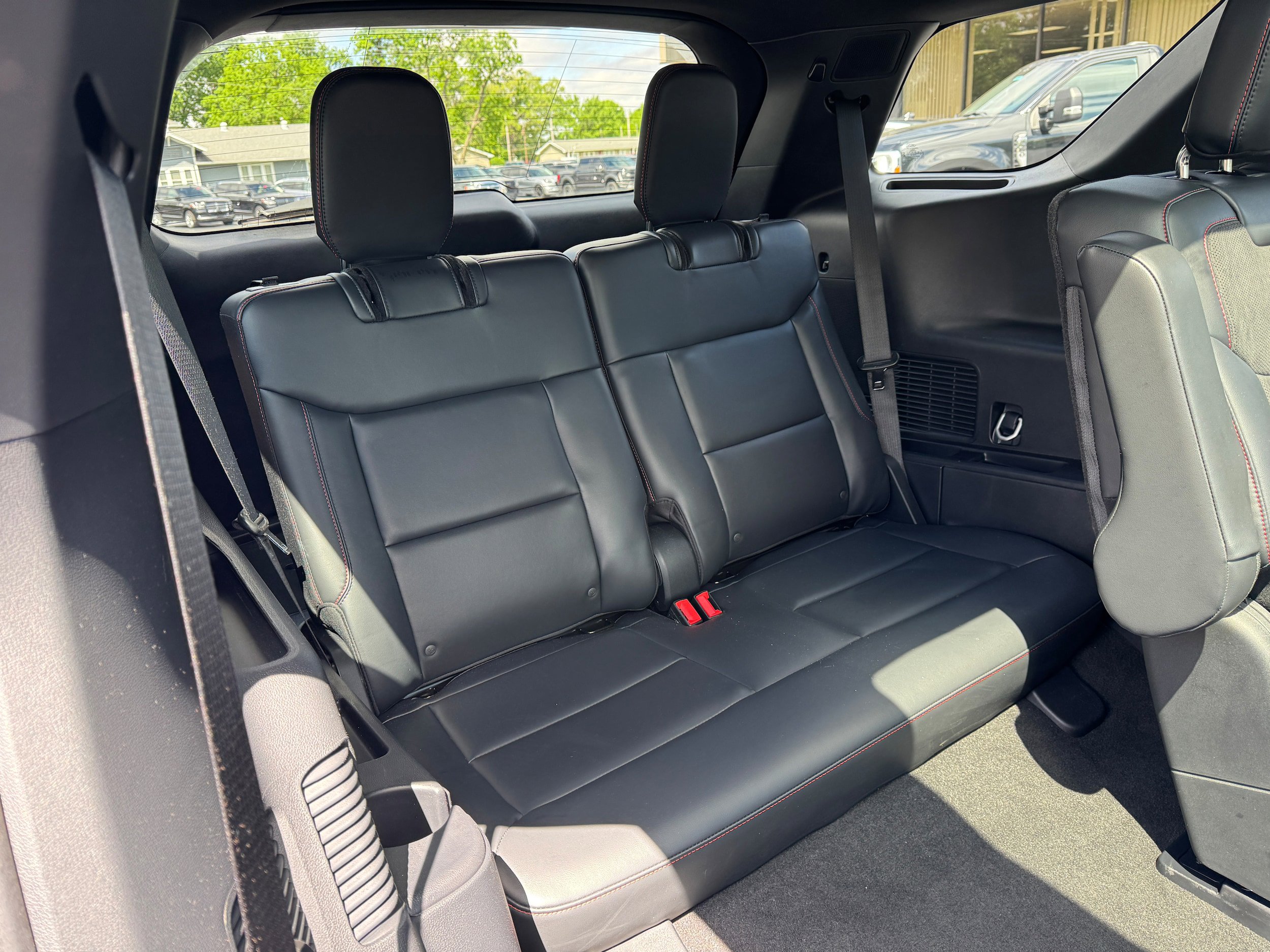 Used 2025 Ford Explorer ST AWD/4WD image 16